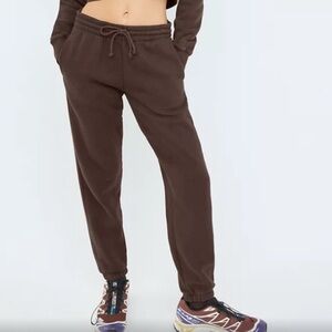 Aritzia TNA Sweatfleece Cozy Fleece Boyfriend Sweatpants